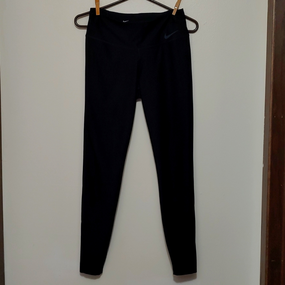 Woman's Nike Black Dri-Fit Running Leggings. Size Small